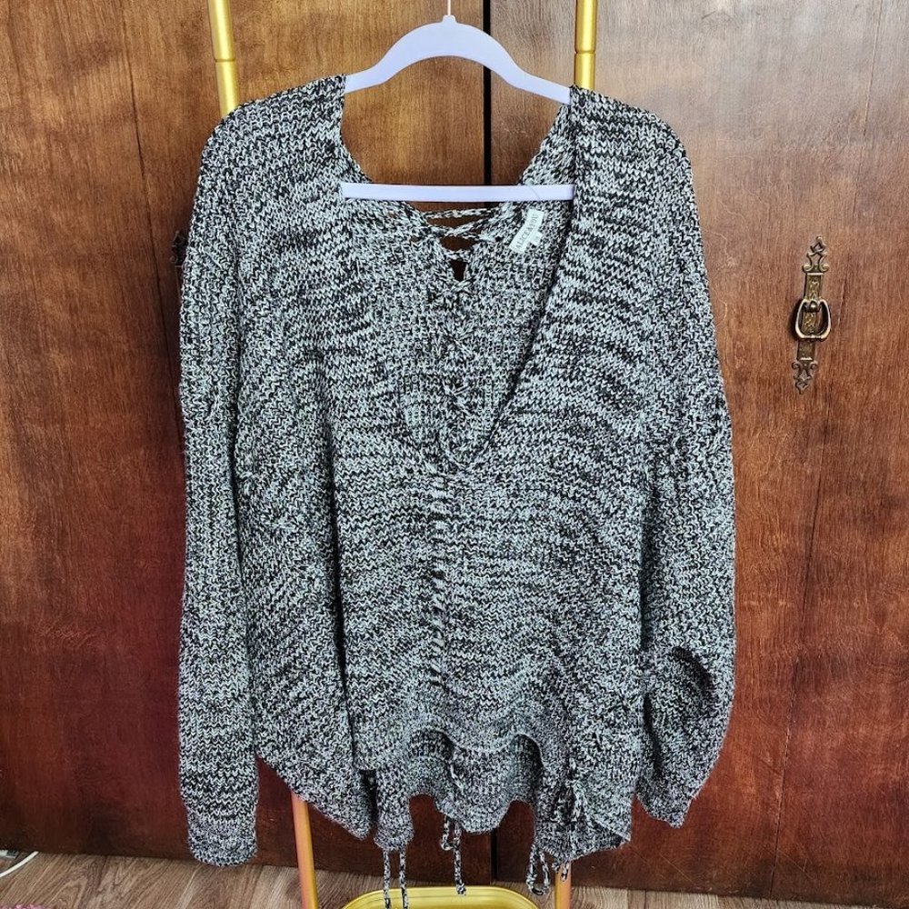 Grey Alice & You laced up deep V sweater / coverup Sz 28